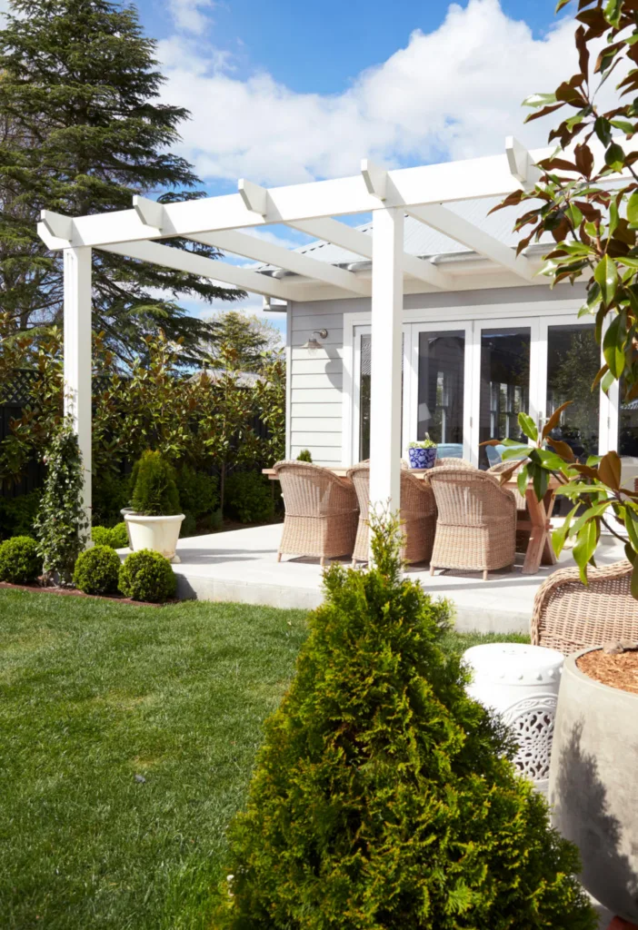 Pergola white home