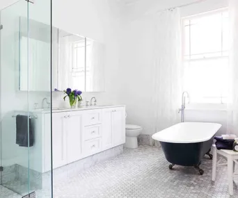 A classic Hamptons-inspired bathroom