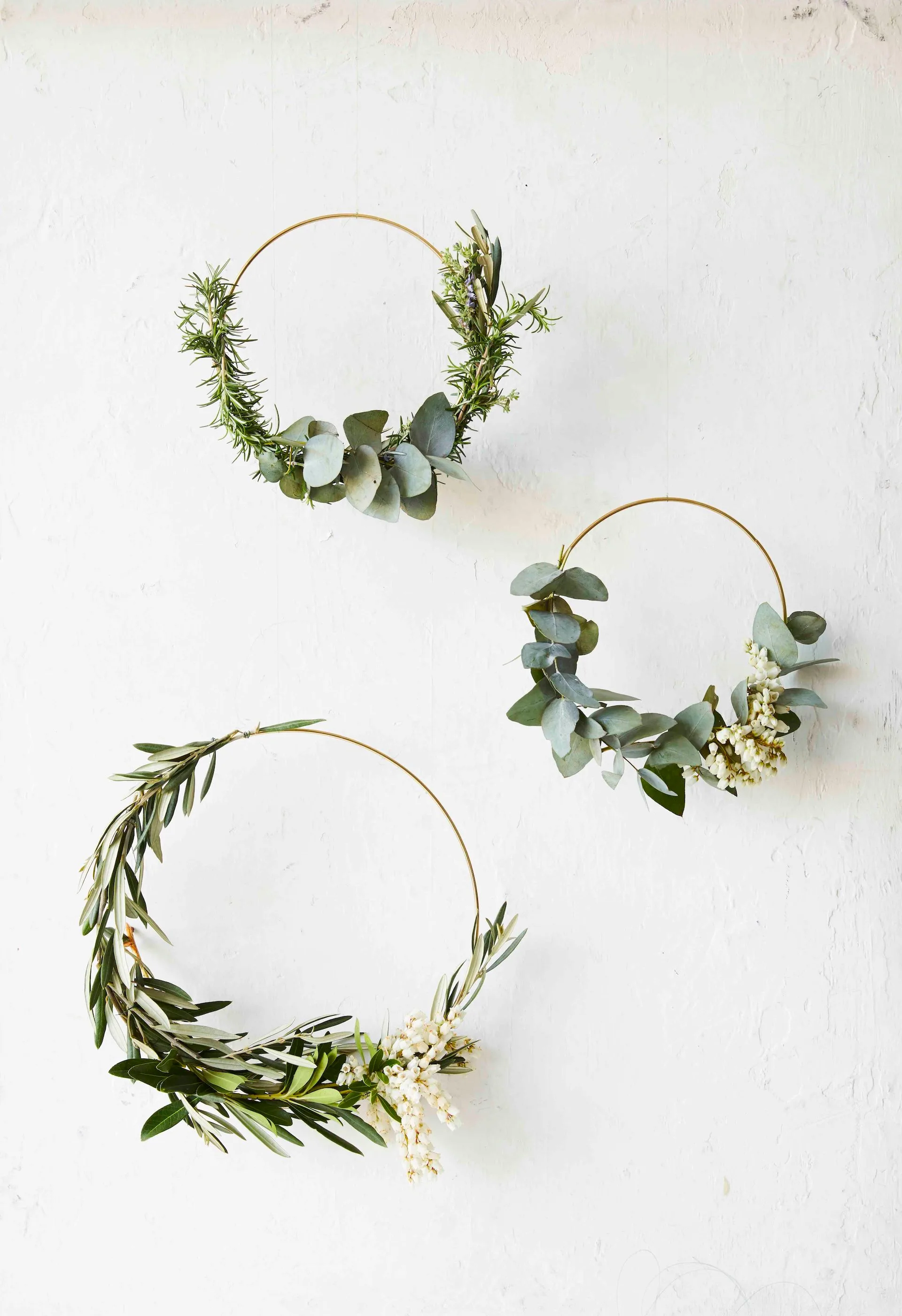 DIY Christmas wreath. 