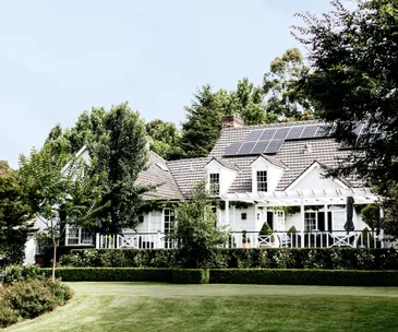 Grand hamptons cottage in the Southern Highlands