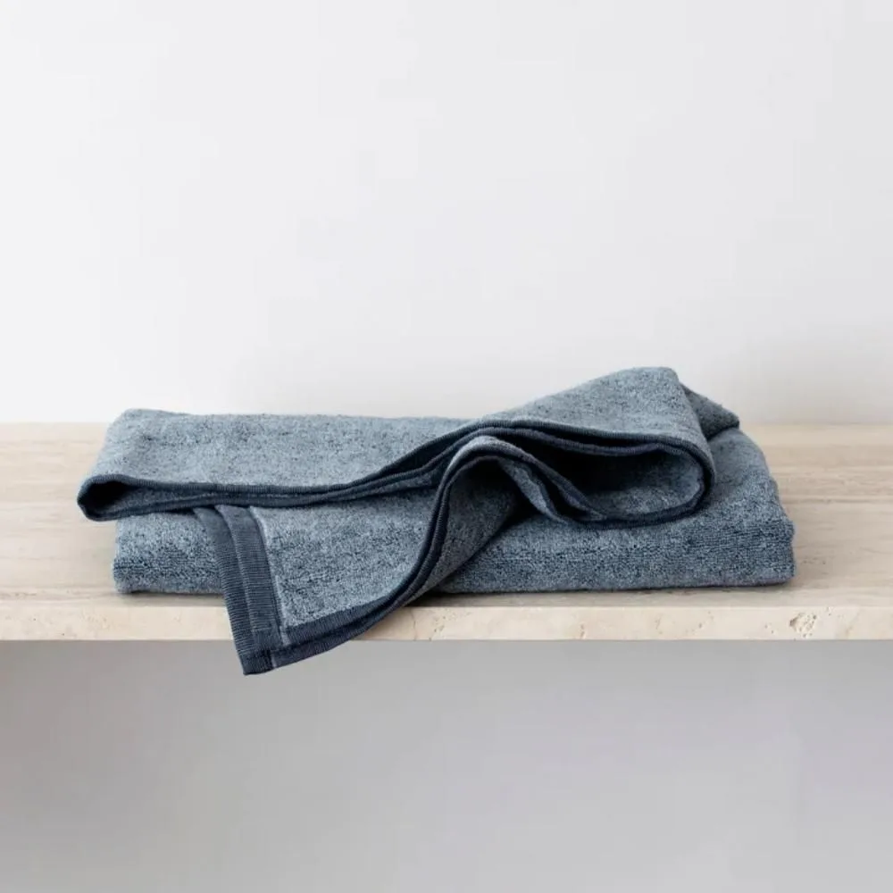 Denim bath towel Cultiver