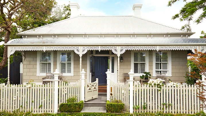 11 eye-catching front fence designs that make a stellar first impression