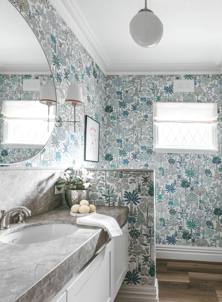 bathroom with wallpaper