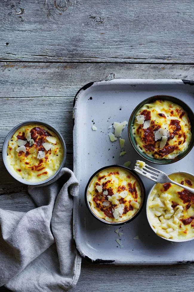 Cauliflower macaroni and cheese