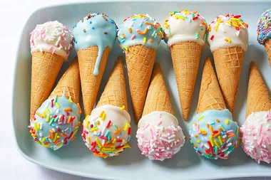 Waffle cone cake pops