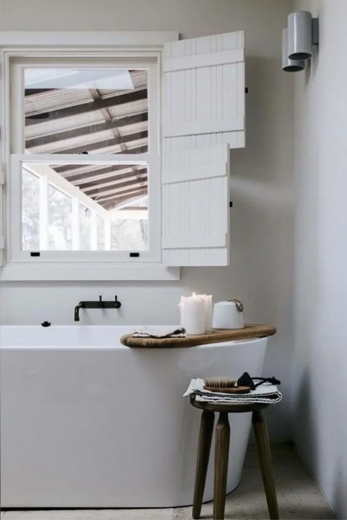 Freestanding bathtub in country homestead owned by Edwina Bartholomew