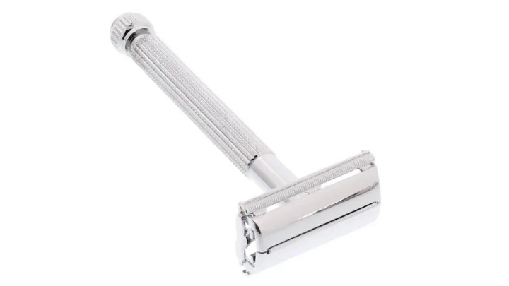 safety razor to remove pilling from wool items