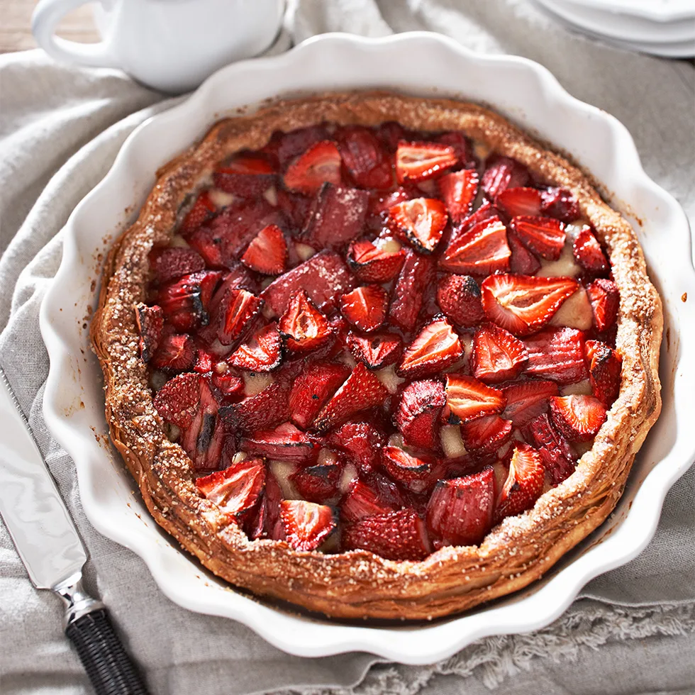 rhubarb strawberry almond tart recipe