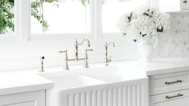 Farmhouse sink