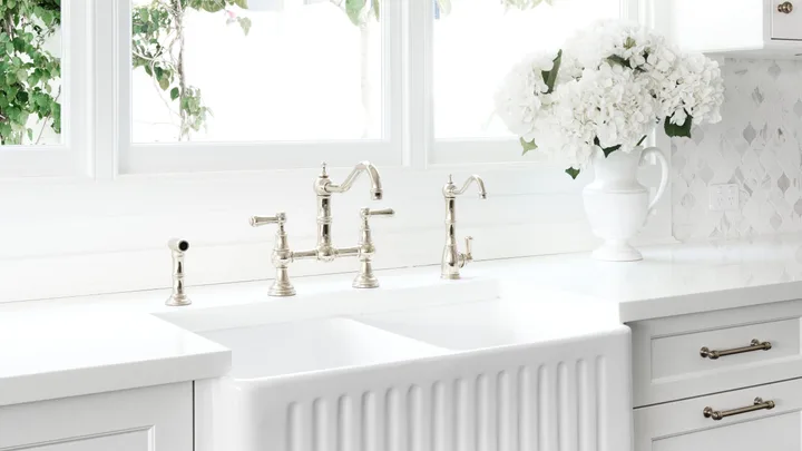 Farmhouse sink