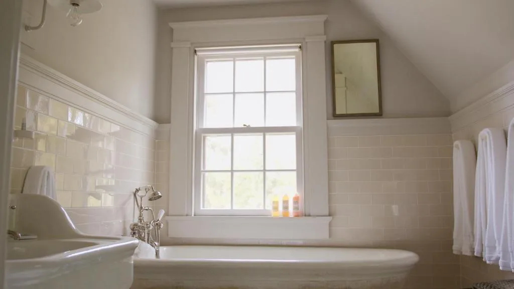 Martha Stewart farm stay bathroom