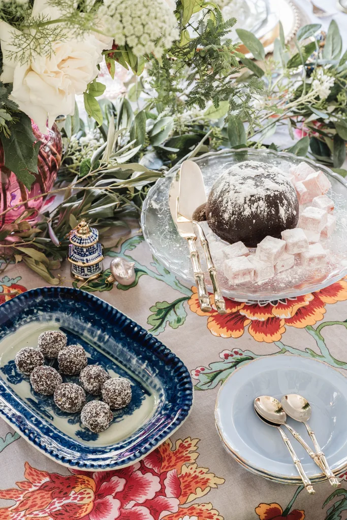Melanie Parker Christmas table