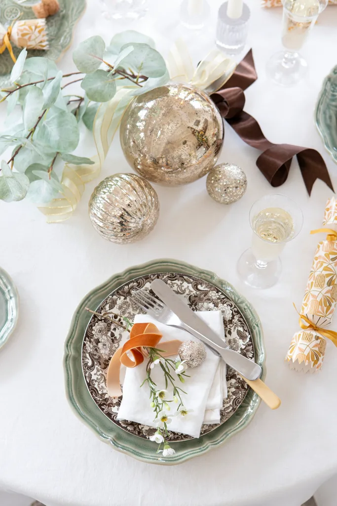 Tara Dennis Christmas table decorations dinnerware