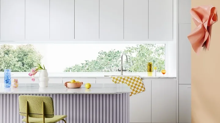 Dulux Paper Brown kitchen with glass splashback