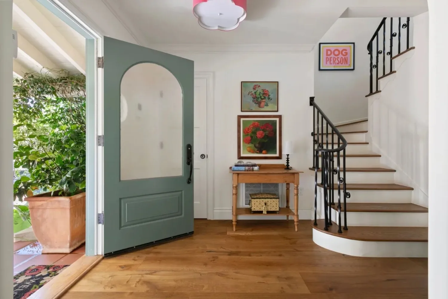 Emma Stone LA home entrance