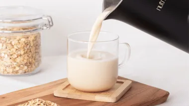 5 nut milk makers that are just so(y) good