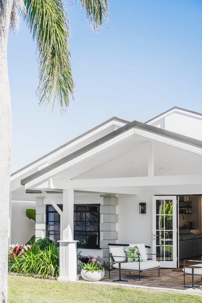 colourful-dream-home-brisbane-alfresco-area