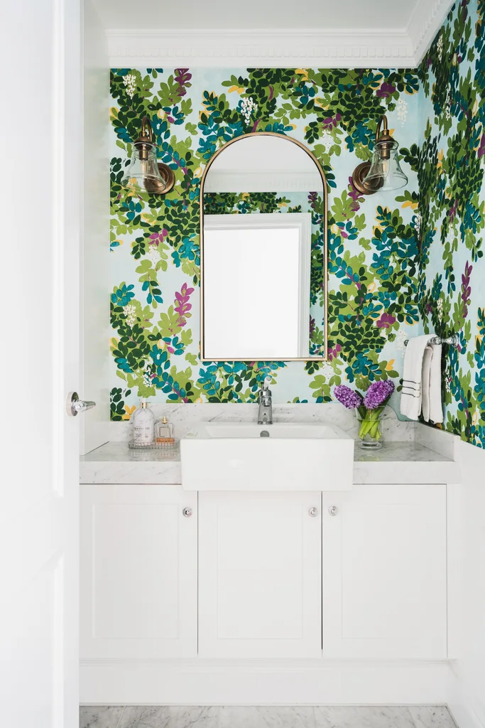 colourful-dream-home-brisbane-powder-room-wallpaper