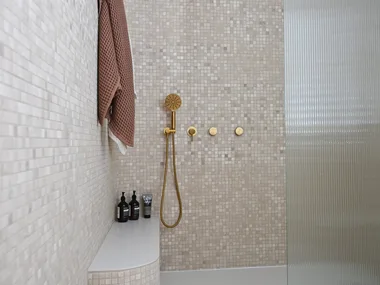 Rhys and Liam's Deception Bay Dream Home tradie bathroom by Hannah and Jonny