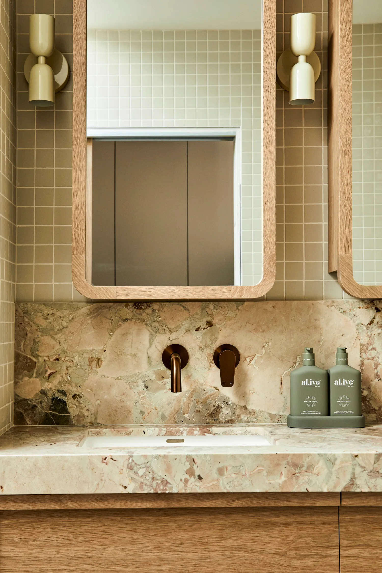 Darren Palmer's Bondi home bathroom vanity.