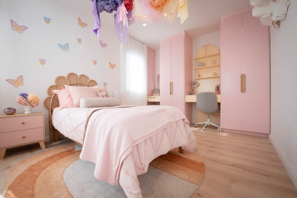 Dream Home's Peter and Lara's daughter Mia's pink bedroom