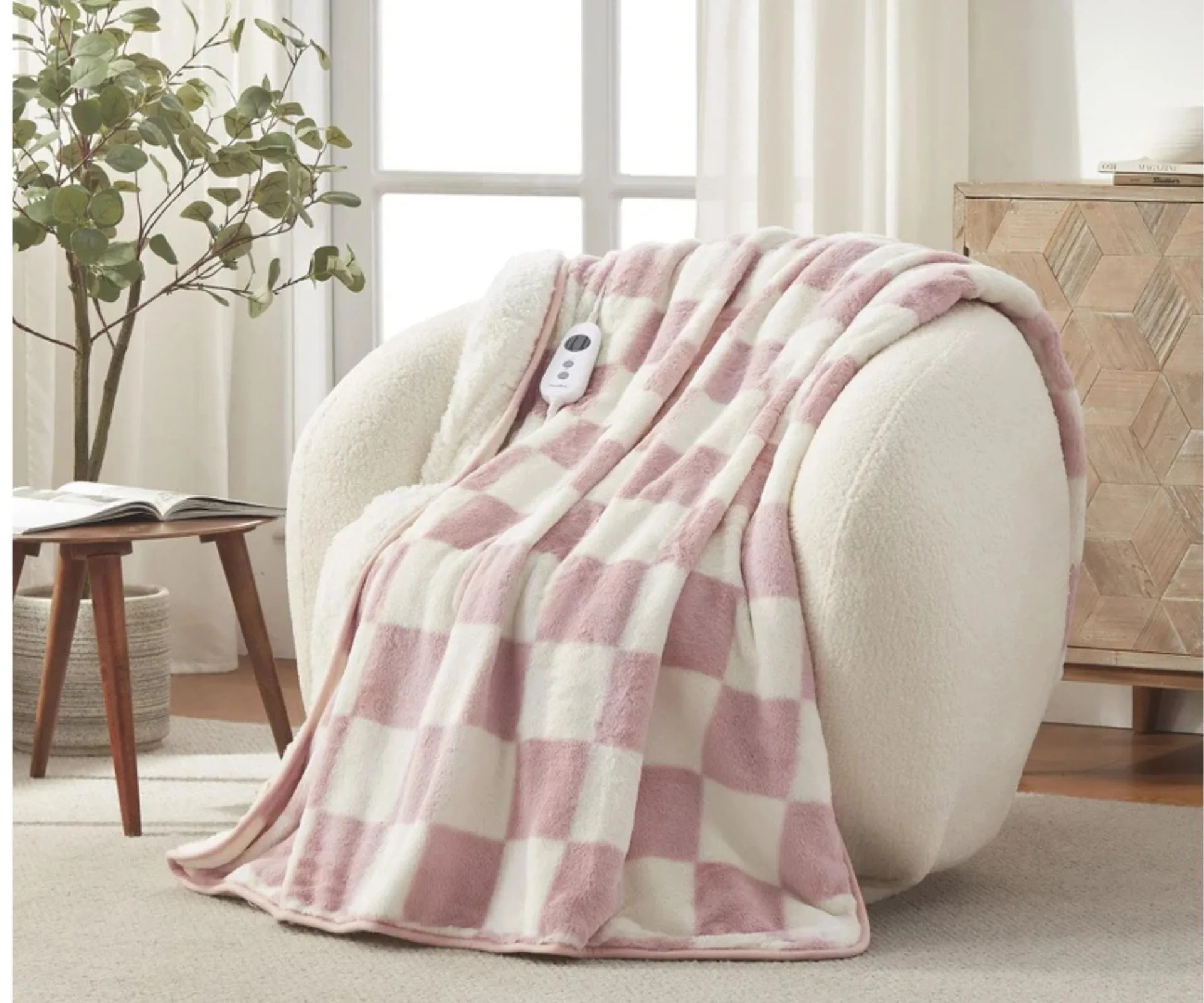 Dreamaker checkered plush heated throw  Best electric throw blankets Australia 2026