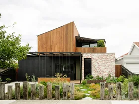 Australian native plants are the secret to this sustainable garden