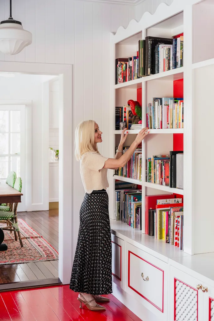 Ivy And Piper Designer's Toowoomba 1940s Queenslander Elizabeth Flekser Bookshelf
