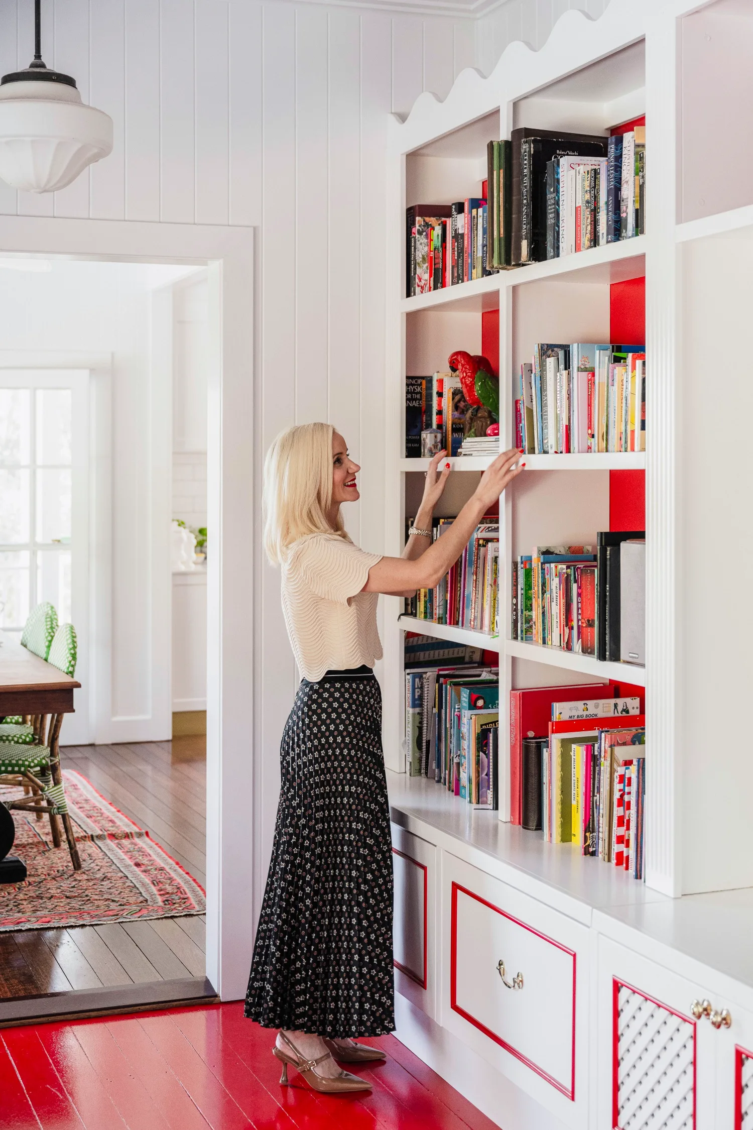 Ivy And Piper Designer's Toowoomba 1940s Queenslander Elizabeth Flekser Bookshelf