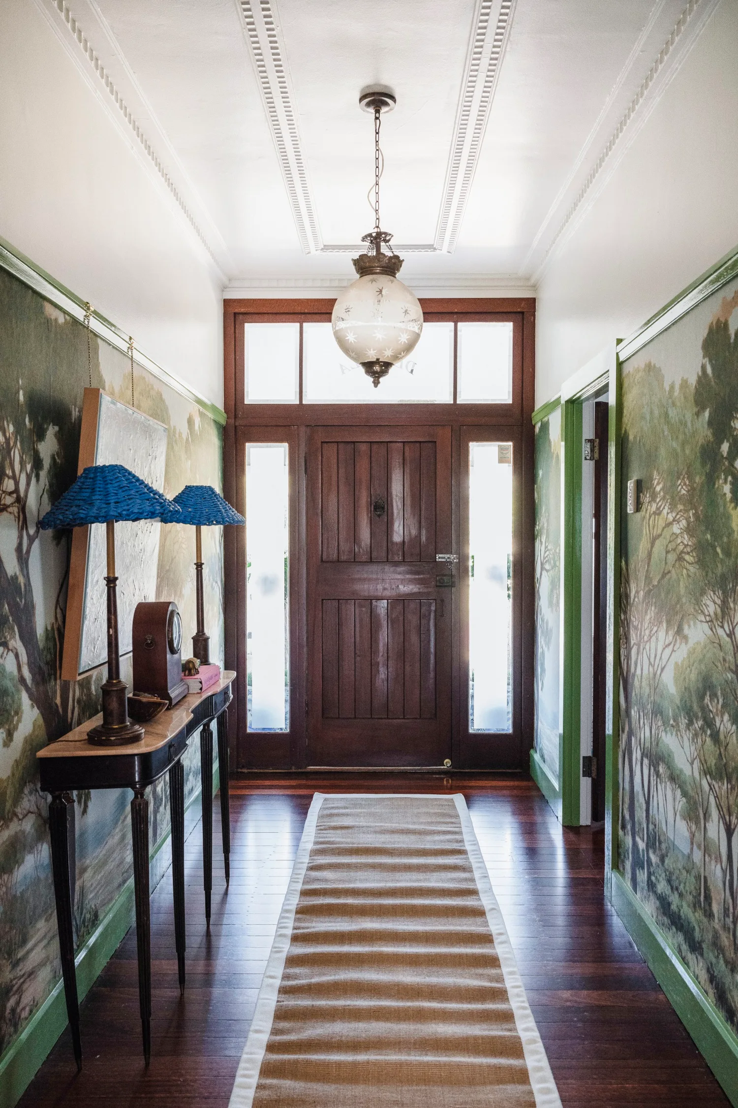 Ivy And Piper Designer's Toowoomba 1940s Queenslander Entry Wallpaper