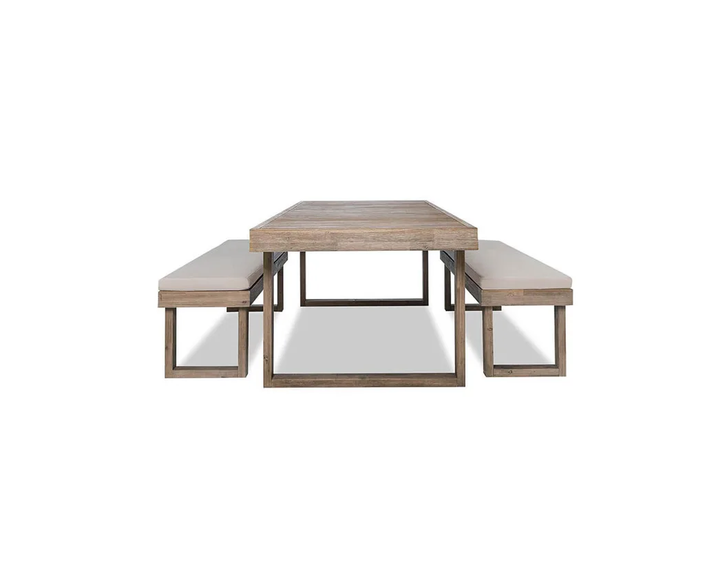 Outdoor table from Freedom.