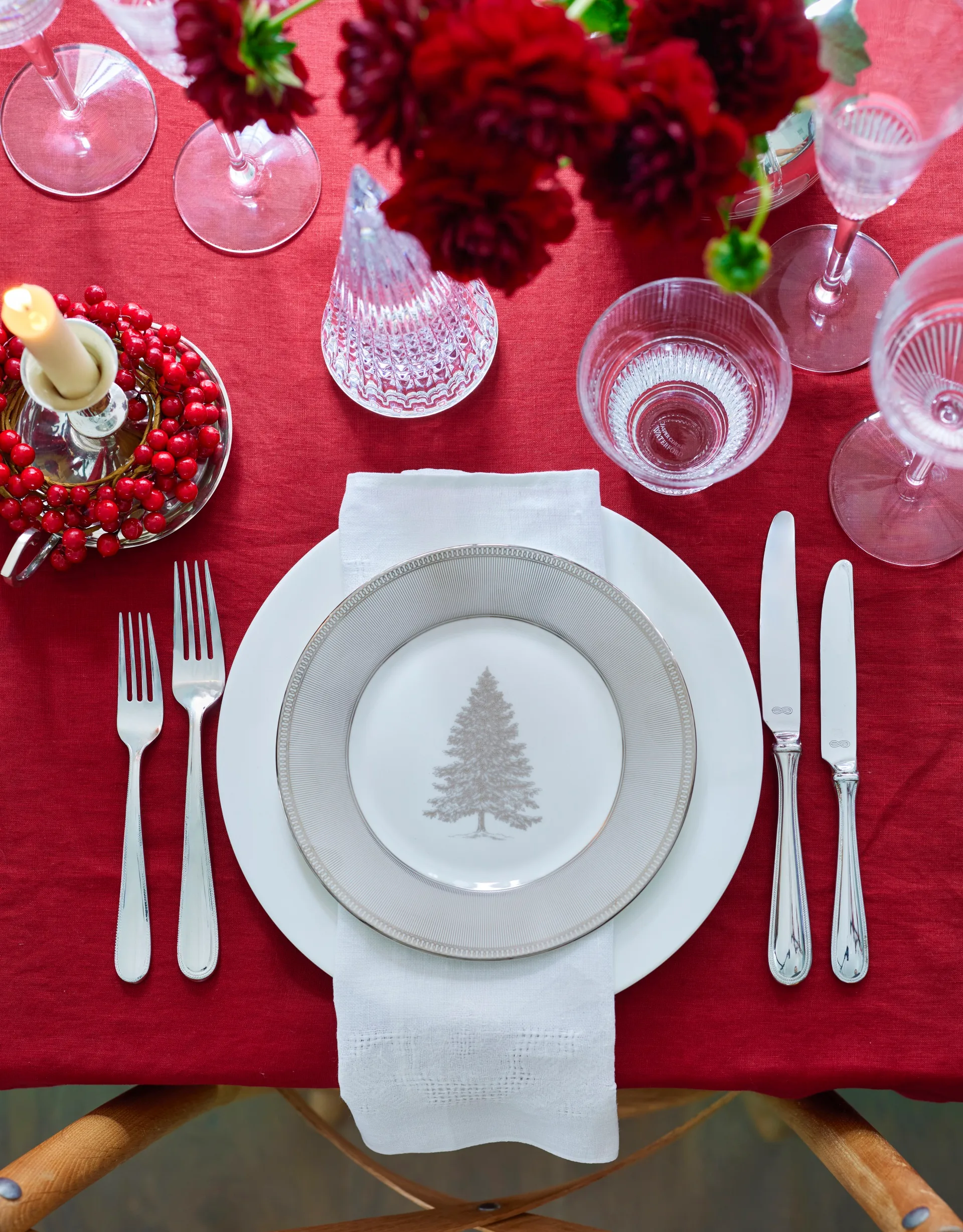 Elle Lovelock's Christmas table. 