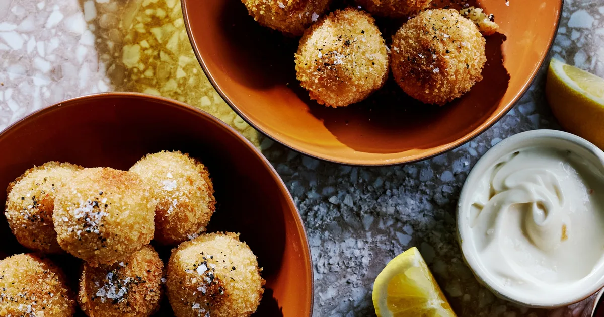 Saffron & prawn arancini with lemon aioli | Home Beautiful