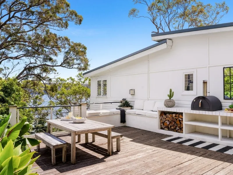 Magazine editor Justine Cullen Palm Beach home outdoor entertaining area