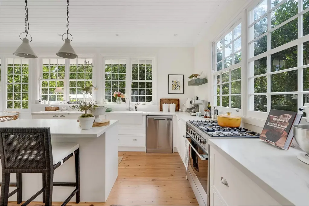Samantha Armytage home Moss Vale renovation kitchen