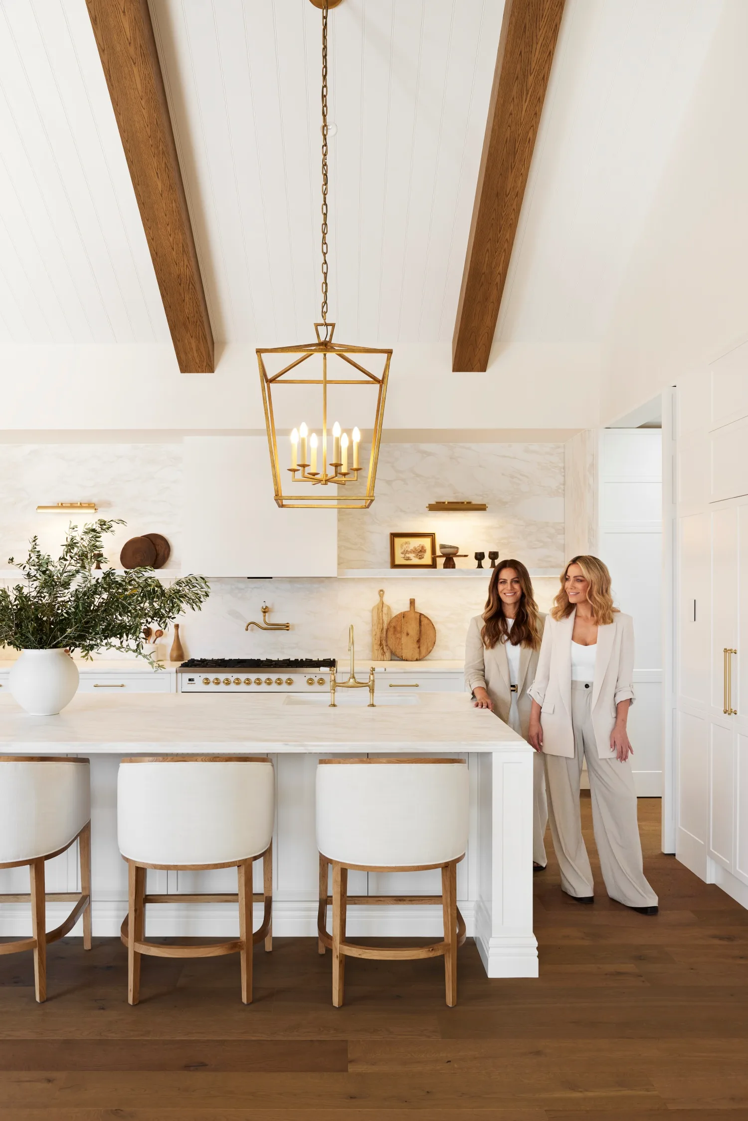 Alisa and Lysandra Brighton bungalow kitchen white bench