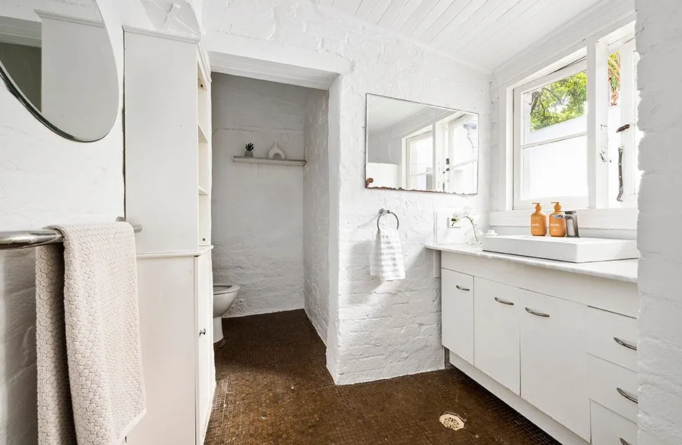 The bathroom inside Michael Hutchence's Paddington cottage. 
