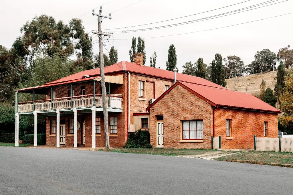 Edwina Bartholomew Saltash Farm Carcoar exterior