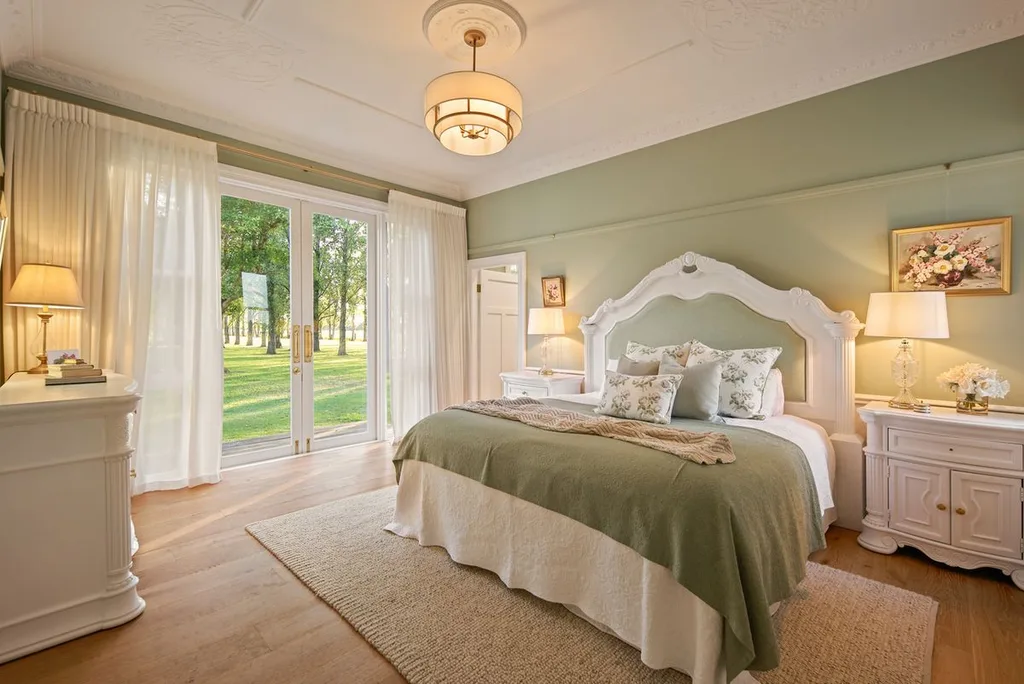 Farmer Wants a Wife 2024 location Lorn Rose Farm bedroom