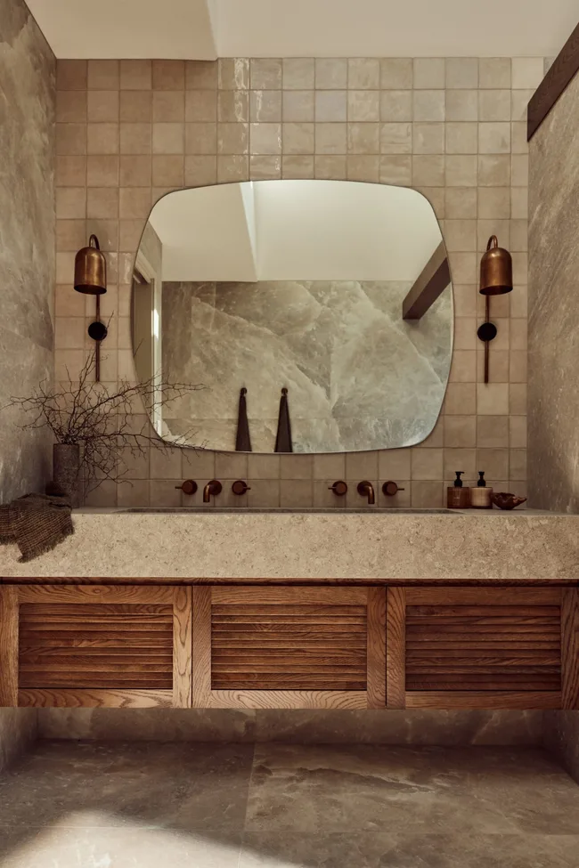 A Spanish coastal resort-style bathroom.