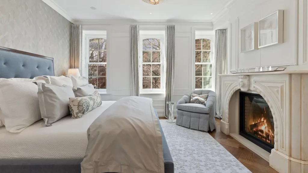 The Breakfast at Tiffany's house.