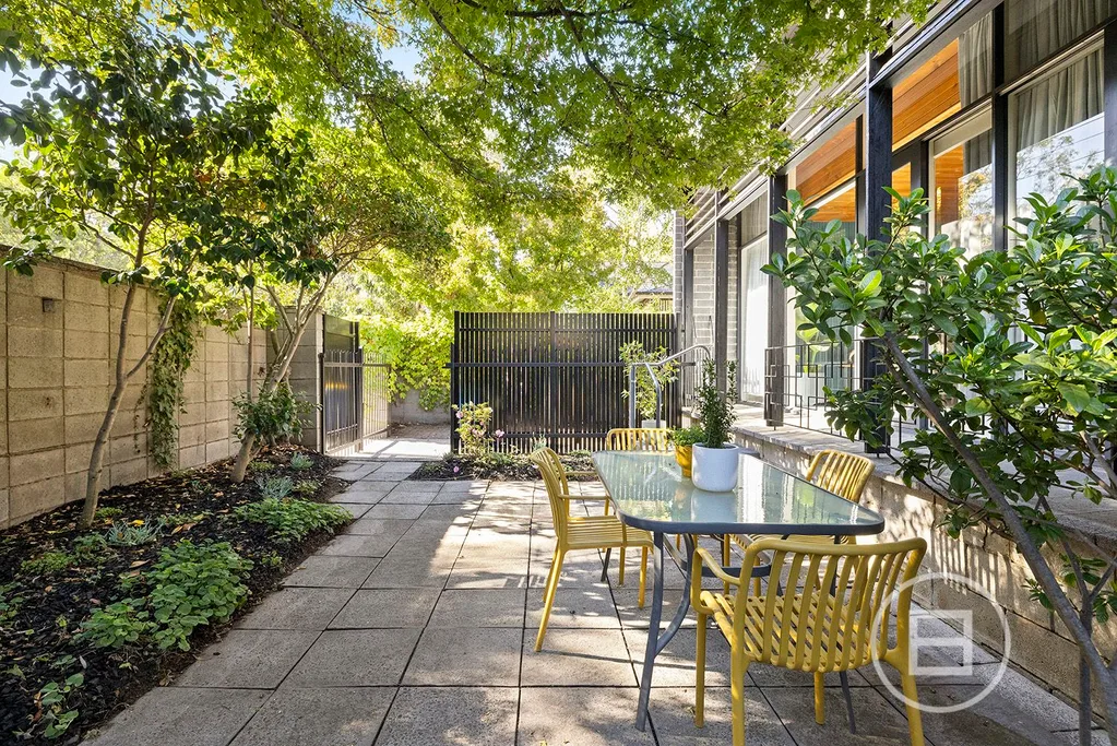 Chrissie Swan mid-century home renovation outdoor area