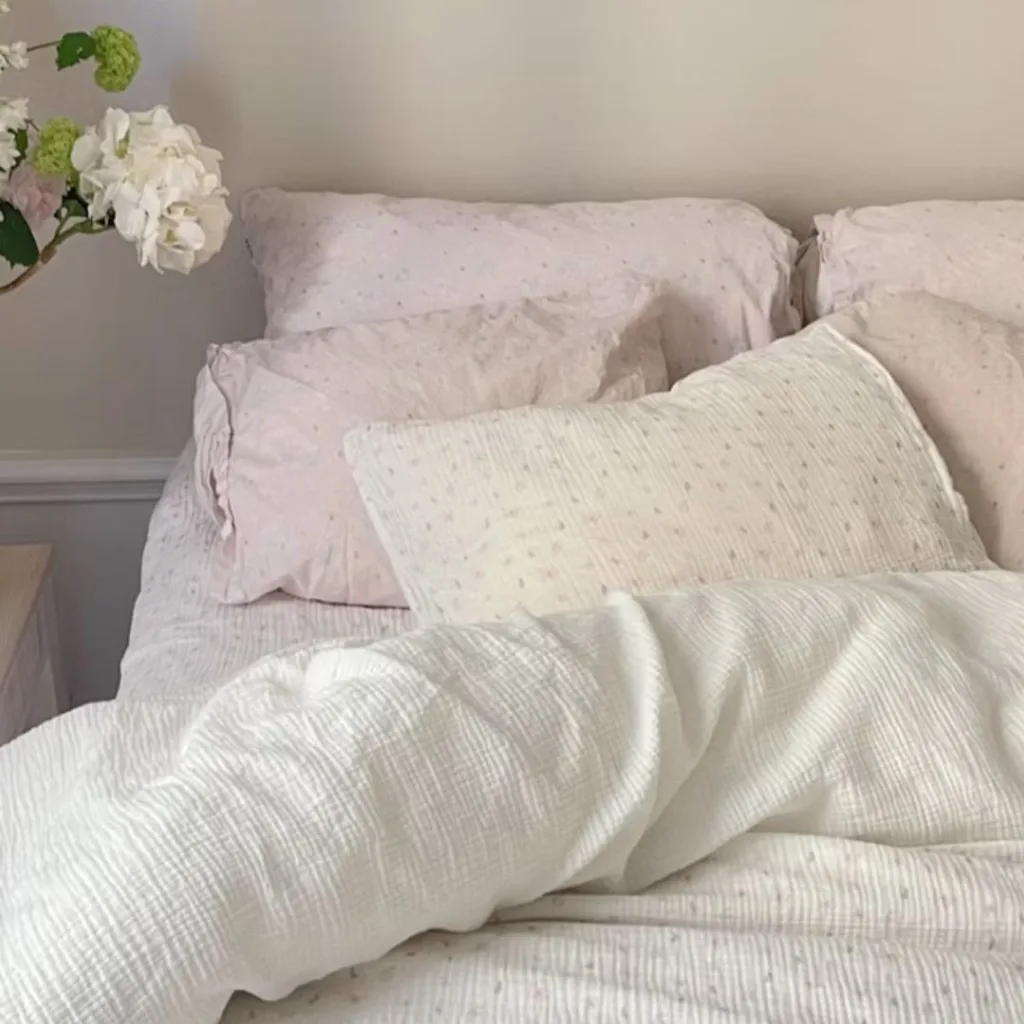 Djerf Avenue's shabby chic bedding.