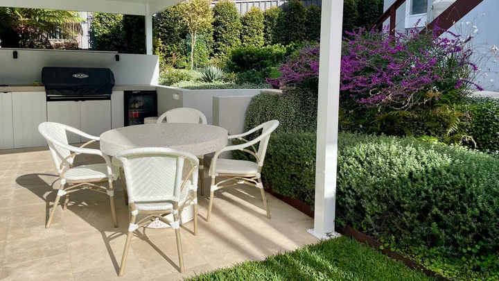 Freedom Biscay dining set in backyard