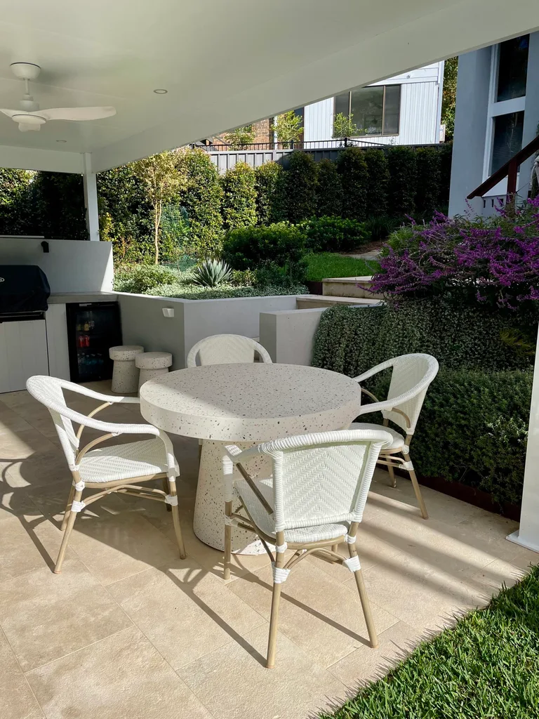 Freedom Biscay dining set in backyard