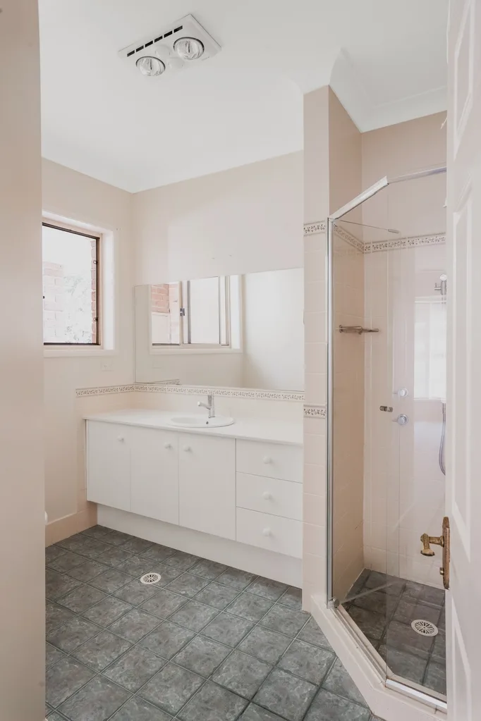 Holiday Home Makeover Ryan and Rachel The Block Before Bathroom