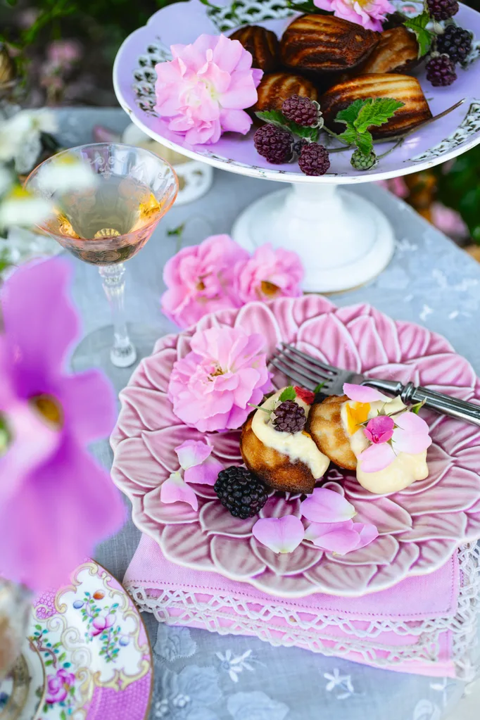 Honey madeleines with orange lemon cream