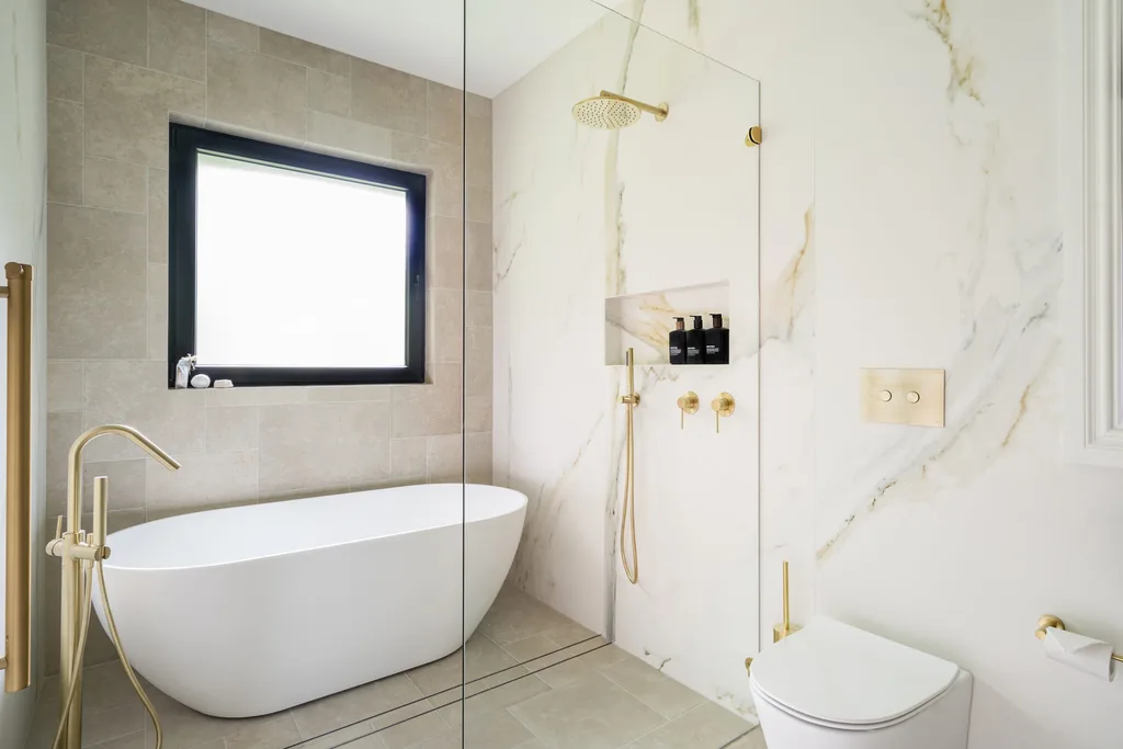 Rachel and Ryan's new bathroom in Holiday House makeover.