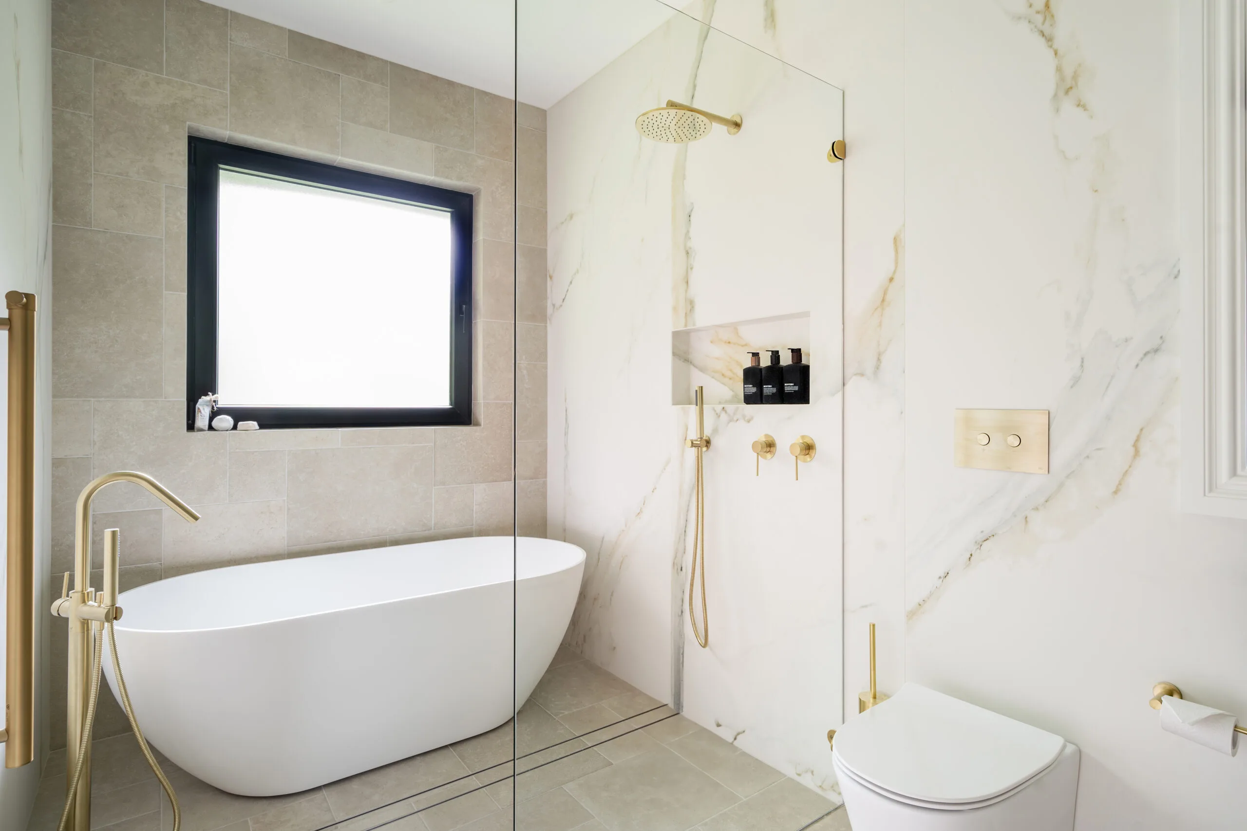 Rachel and Ryan's new bathroom in Holiday House makeover.