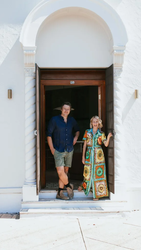 Pip and Nick outside the bank.